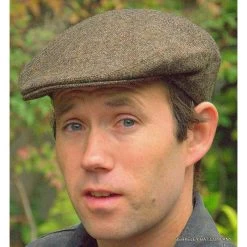 Fine Weave Brown Donegal Tweed Driving Cap (IR01)